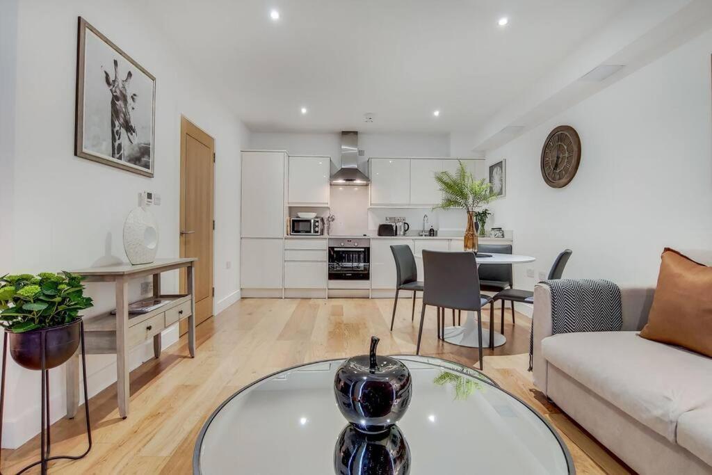 Br2 - Stunning 1 Bed Heart Of Borough Londra