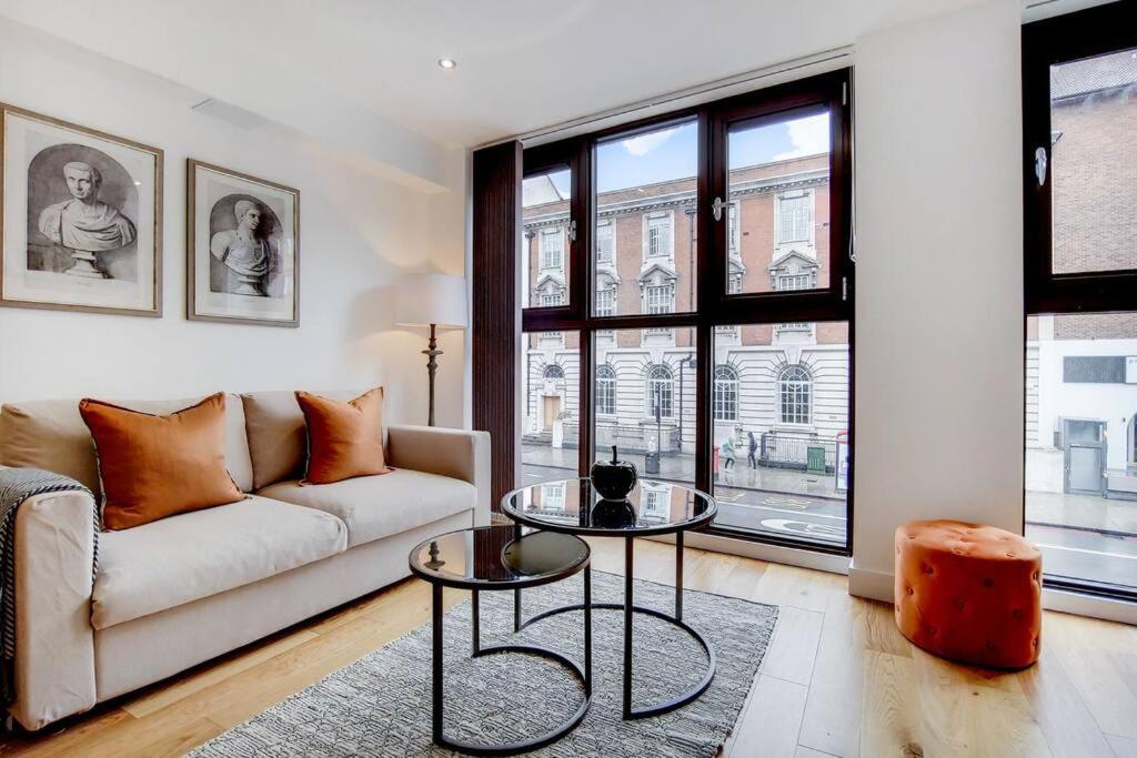 Br2 - Stunning 1 Bed Heart Of Borough * Londra